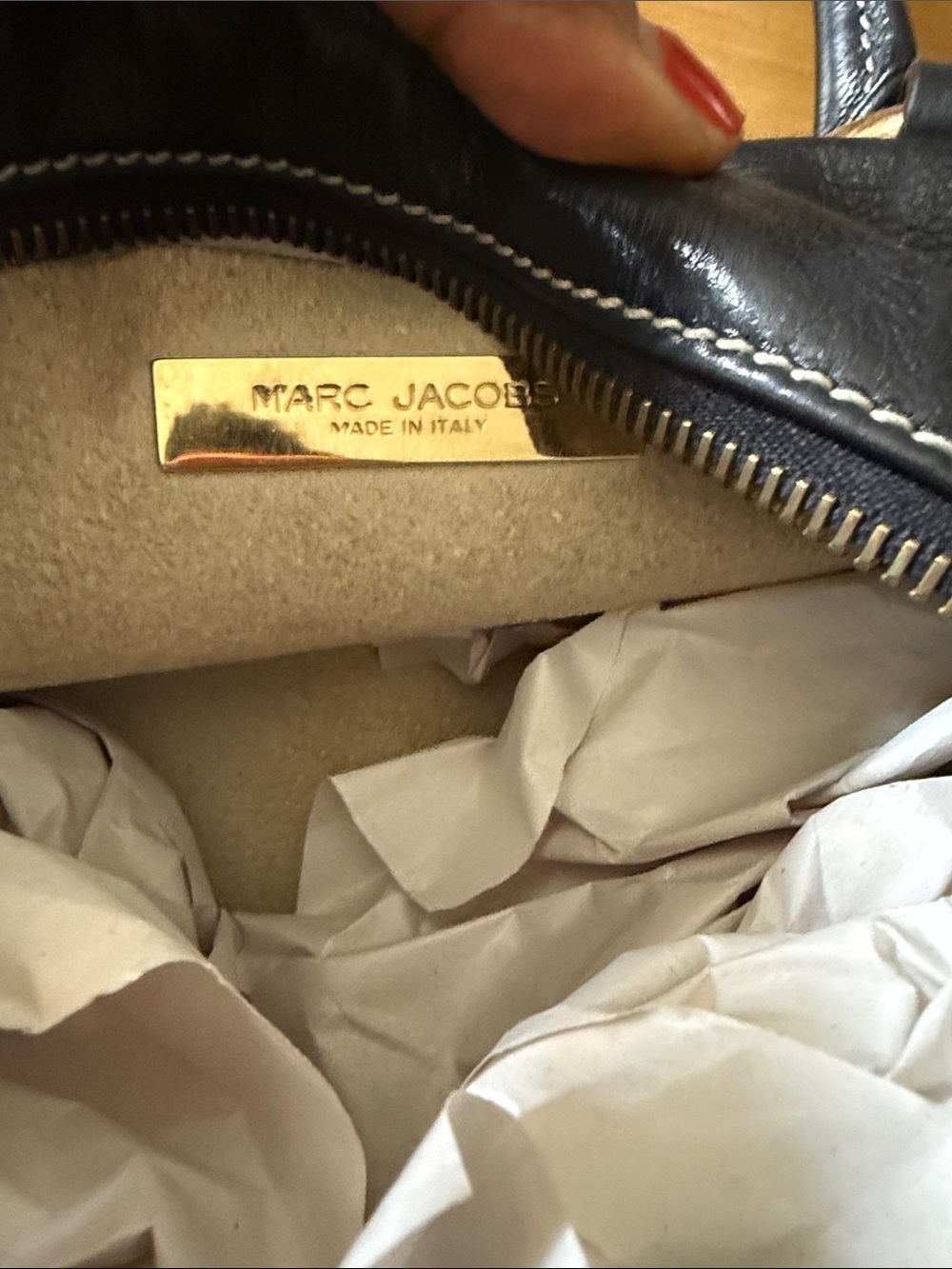 Vintage Marc Jacobs Black Leather Satchel with Gold Hardware - Picture 2 of 6